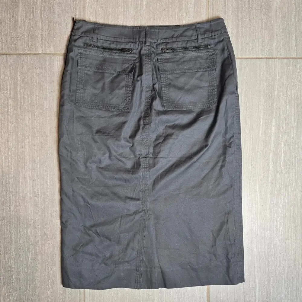 Yves Saint Laurent Gray Cargo Midi Skirt size 10 - Picture 2 of 7